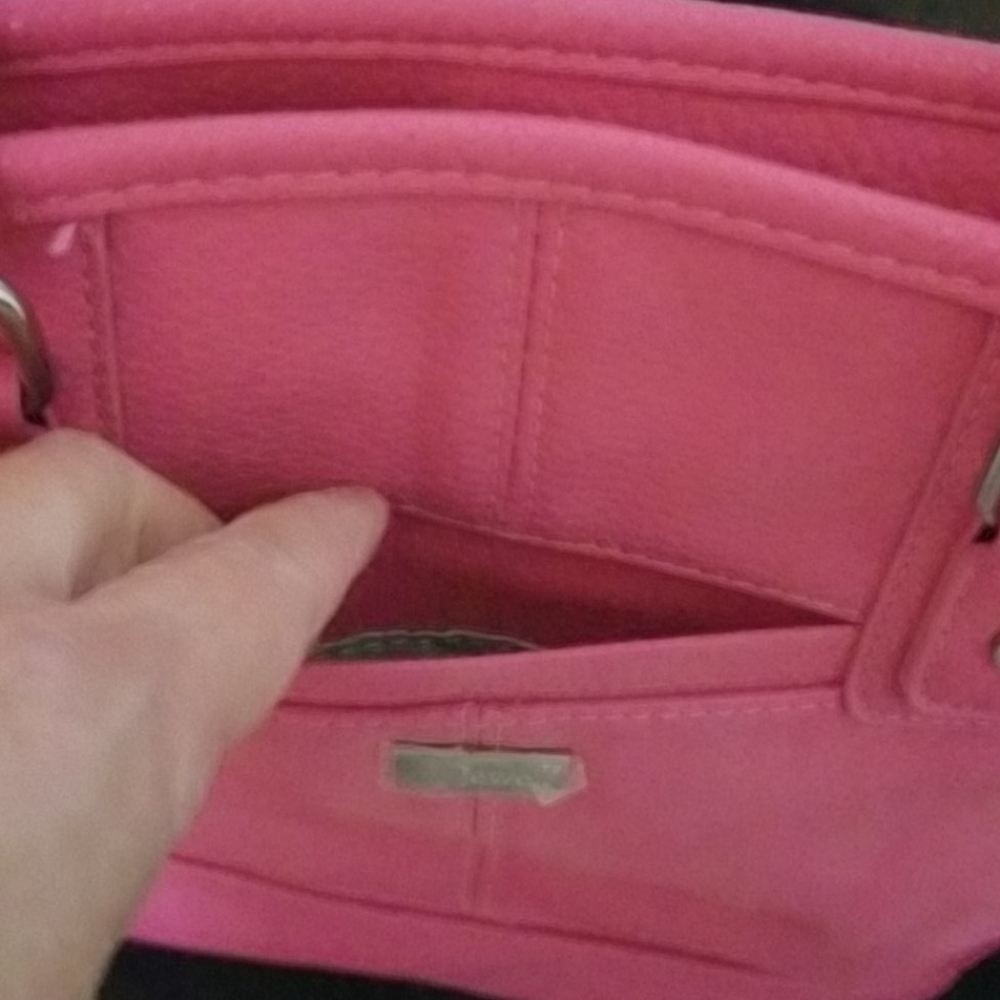 Paris Handbag - Picture 3 of 5